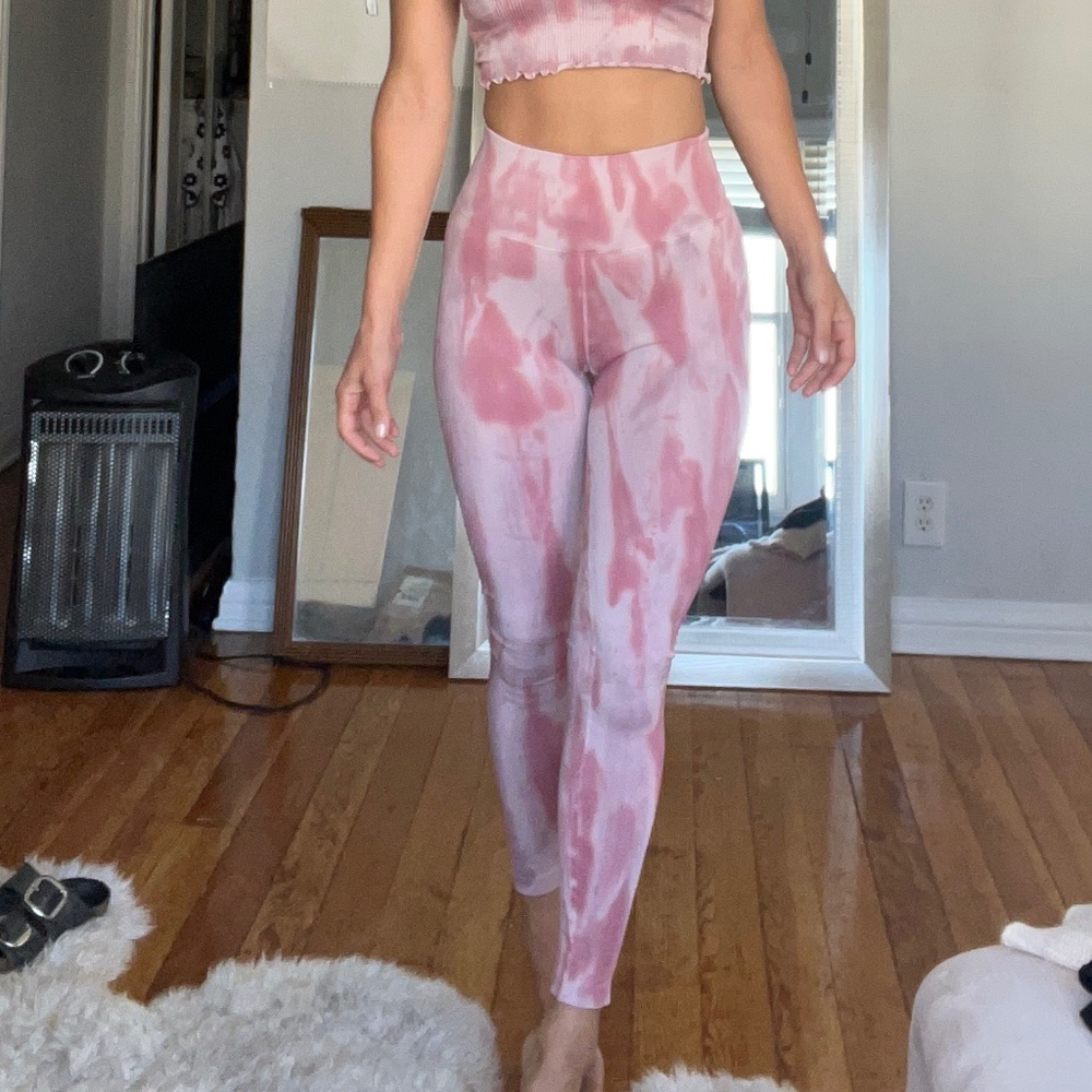 Spiritual Gangster Size XS/S yoga legging pink tie dye